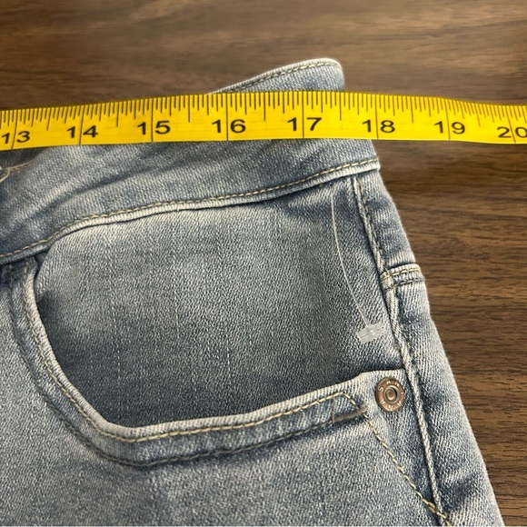 💕 NWT Santana MID RISE CAPRI Women's Blue Jeans 16 - Picture 6 of 9